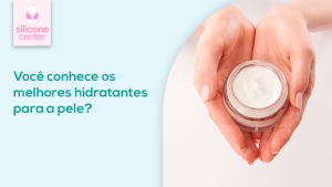 Hidratantes para a pele: você conhece os melhores? Imagem de duas mãos segurando um pote de creme